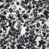 Leinen-Viskose-Stoff, Blumenprint marineblau auf cremeweißem Grund