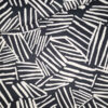 Baumwoll-Stretchstoff abstrakter Print mit Linien, schwarz-cremeweiß