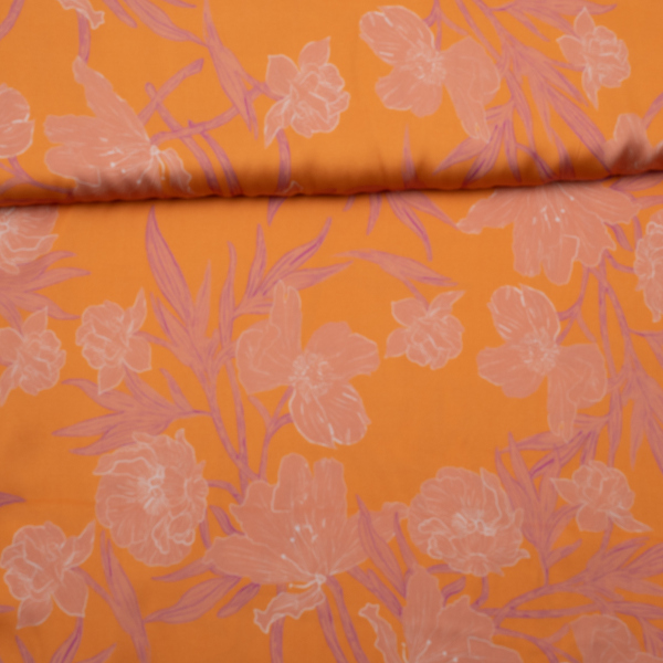 Originalstoff für Schnittmuster Burda Style #5899 Kleid, Viskosesatin orange mit Blumen